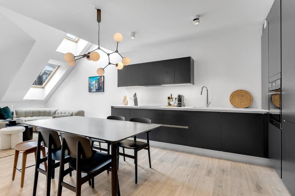 Luxury Penthous - 3 Bedroom - 2 Bath - Freeparking - Downtown Reykjavik Luaran gambar